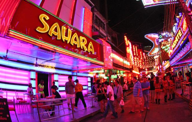 曼谷的牛仔街没有牛仔，只有酒吧