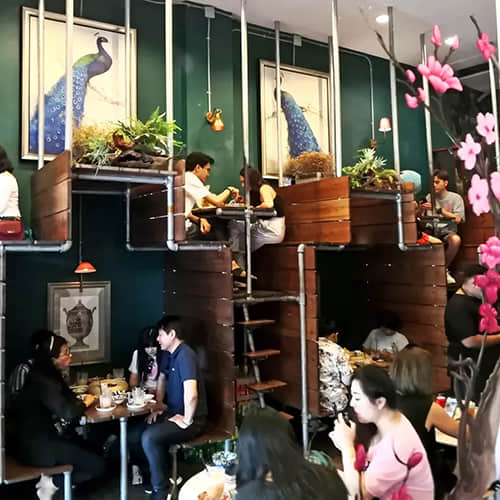 在别人头上用餐的曼谷龙头咖啡馆Lhong Tou Cafe